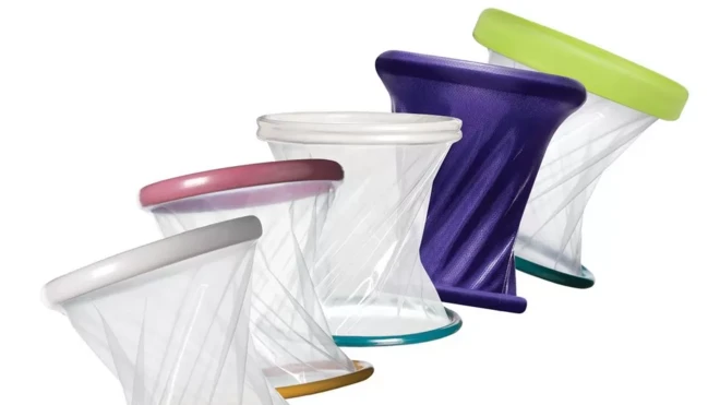 Alexis wound retractors na plastic equipment wey dem dey use hold open body parts during operation