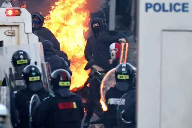 Disturbios en la ciudad de Belfast, Irlanda del Norte, en Reino Unido