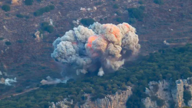 లెబనాన్‌లో ఇజ్రాయెల్ వైమానిక దాడులు 