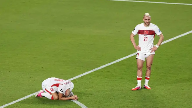 Futbolcular üzüntü yaşıyor