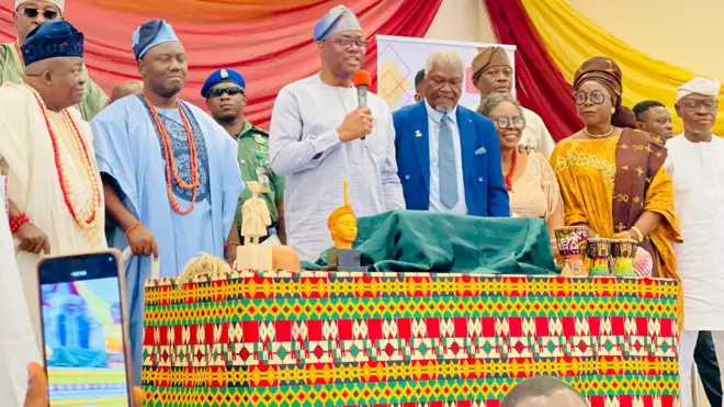 Gomina Makinde àtàwọn èèkàn ìlú ni ìpínlẹ̀ Oyo 