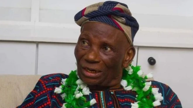 Taiwo Akinkunmi wey design Nigerian flag don die at di age of 87 