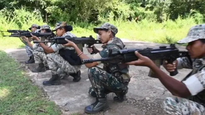 మహిళా పోలీస్ కమాండోలు