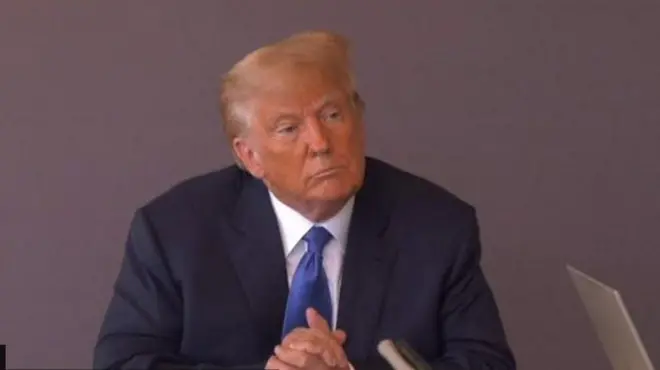 డోనల్డ్ ట్రంప్ 