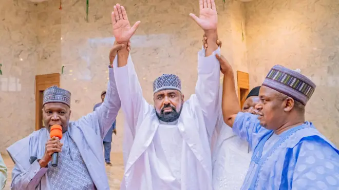Gwamnan Gombe da wasu ƴansiyasar jihar