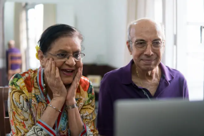 රැකියාවෙන් විශ්‍රාම ගැනීම ඕනෑම පුද්ගලයෙකුගේ ජිවිතයේ විශේෂ සන්ධිස්ථානයක් බවත් විශ්‍රාම ගැනීම තමන්ගේ ජිවිතයේ ක්‍රියාකරීත්වය අහිමිකර ගැනීමක් යැයි කිසිසේත් නොසිතිය යුතු බව ගාල්ල ජාතික රෝහලේ විශේෂඥ මනෝ වෛද්‍ය රූමි රූබන් පවසයි.