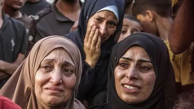 युनायटेड नेशन्स रिलीफ अँड वर्क्स एजन्सी (UNRWA) पॅलेस्टिनी निर्वासितांसाठी काम करते, सामाजिक सेवा पुरवते.