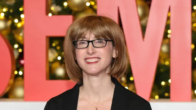 Freida McFadden comparece à exibição de The Housemaid em Nova York, no número 787 da Seventh Ave, em 02 de dezembro de 2025, na cidade de Nova York
