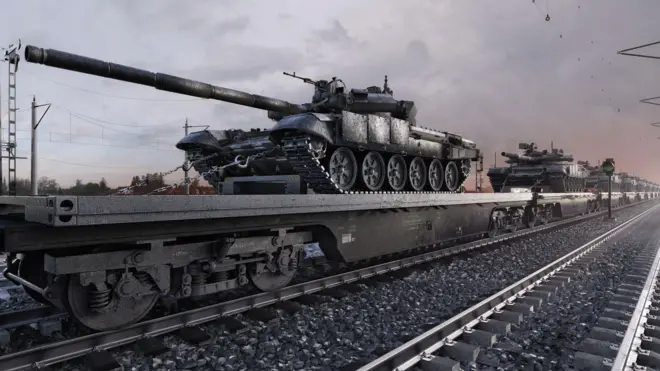 Військові танки, що транспортуються залізницею. Довга черга броньованих машин на платформах залізничних вагонів - стокова фотографія