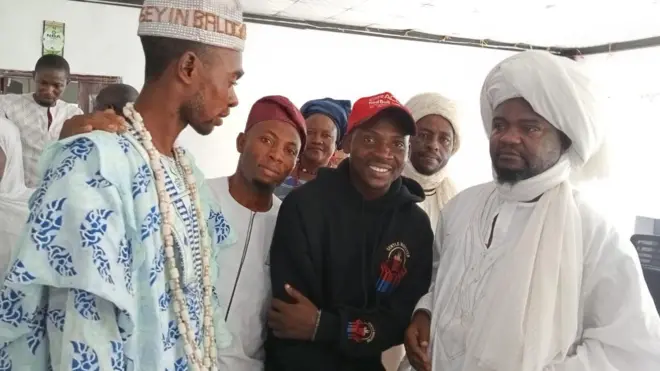 Aworan Tani Olohun ati awọn Alfa