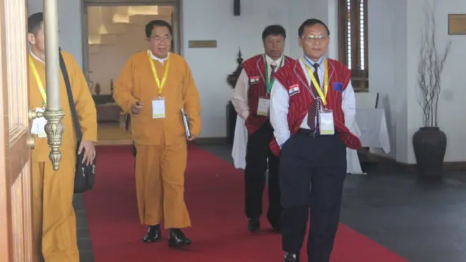 တဖွဲ့ချင်းအလိုက် အပစ်အခတ်ရပ်စဲထားတဲ့ ကရင်နီ KNPP နဲ့ ရှမ်းမြောက်တပ်ဖွဲ့ SSPP/SSA အဖွဲ့တို့ရဲ့ ခေါင်းဆောင်တွေ