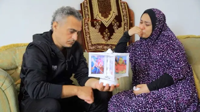 عرفات أبو عاصي وزوجته