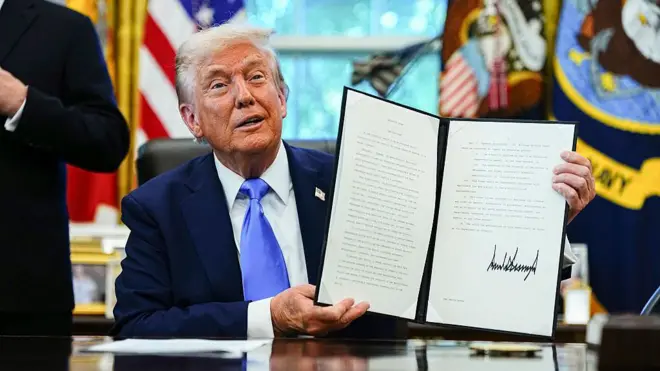 डोनाल्ड ट्रम्प