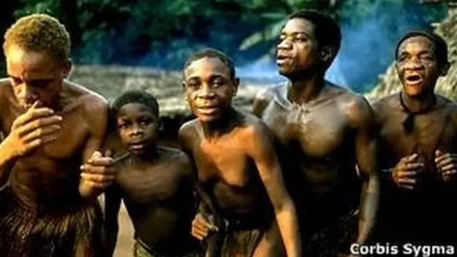 "Accusés de braconnage, les pygmées sont frappés, torturés et tués", indique le rapport.