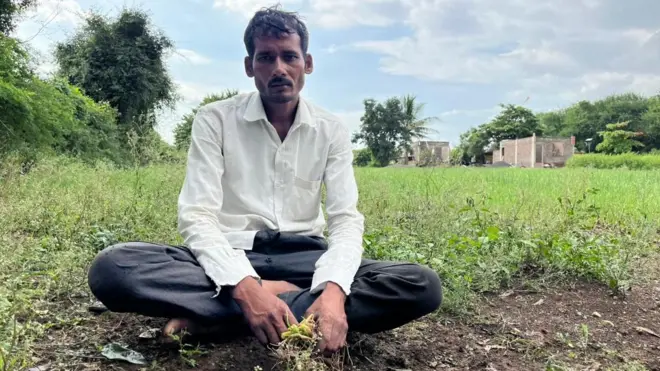 शेतकरी सुभाष गुंजाळ