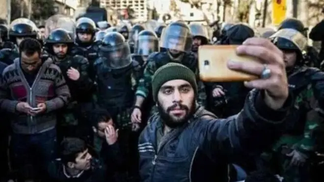 "لباس شخصی ها"