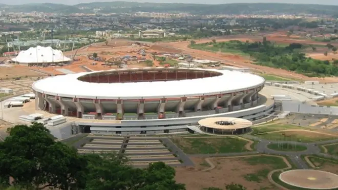 Buhari ti fi ori MKO abiola pe papa iṣere Abuja National Stadium.