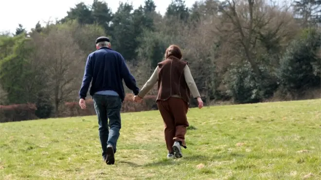 مساوات اور صحت کے شعبے میں حکومت کی جانب سے زیادہ سرمایہ کاری کے سبب لوگوں کی اوسط عمر میں اضافہ ہوا ہے