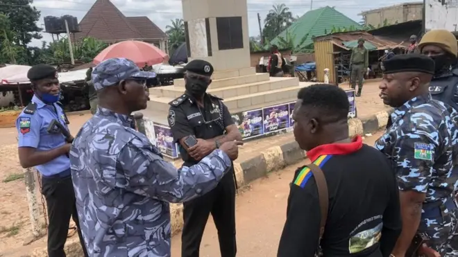 Police dey inspect incidents site