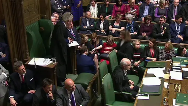 Brexit: délibérations contradictions à la Chambre des Communes