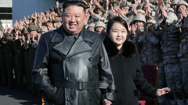 अपनी बेटी के साथ किम