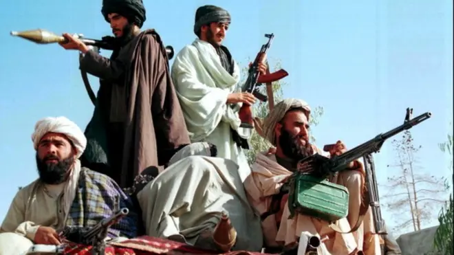 افغان او امریکايي چارواکي له نږدې دوو کلونو راهیسې ښکاره وايي چې ایران له طالبانو سره پوځي مرسته کوي خو تهران دا تور ردوي.