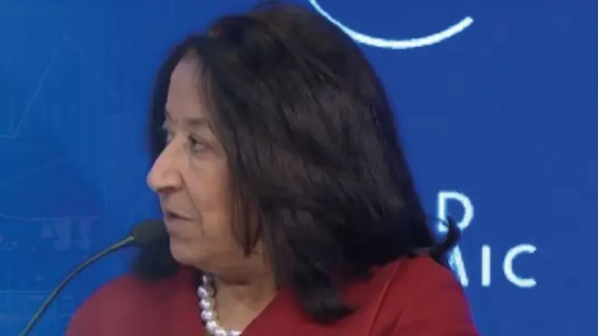 Lubna Al Olayan dipandang sebagai sosok pendobrak dominasi pria dalam industri keuangan Saudi.