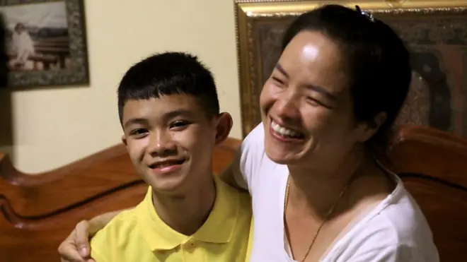 ด.ช. ดวงเพชร พรมเทพ และแม่