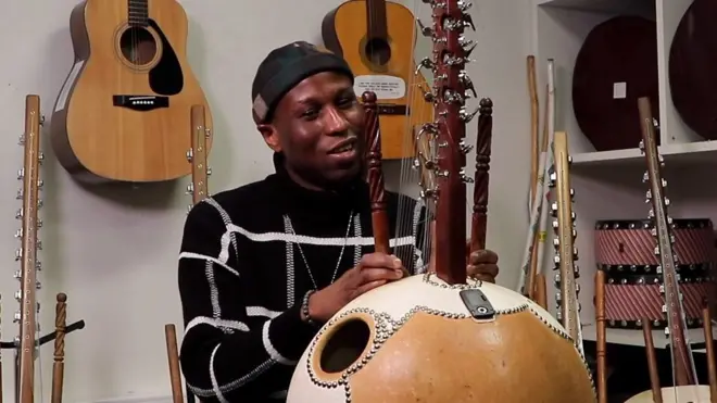 Kadialy Kouyate, professeur de Kora au Royaume Uni