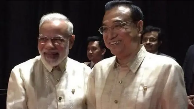 નરેન્દ્ર મોદી ફિલિપિન્સમાં અન્ય દેશના વડા સાથે