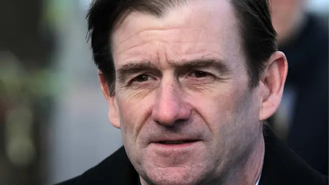 امریکا وايي، ډیویډ هیل حمد الله محب ته یادونه وکړه "چې ځانګړی استازی خلیلزاد د بهرنیو چارو وزیر استازی دی او په زلمي خليلزاد بريدونه په بهرنيو چارو وزارت بريدونه ګنل کېږي او يوازې د دوو اړخيزو اړيکو او سولې بهير پر وړاندې خند جوړوي."