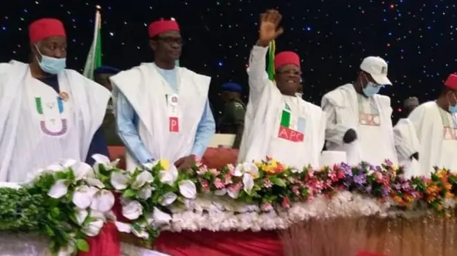 Umahi na ndị gọvanọ