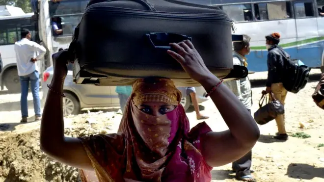 कोरोना वायरस की वजह से पलायन