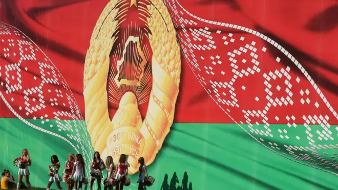 Флаг и герб республики Беларусь