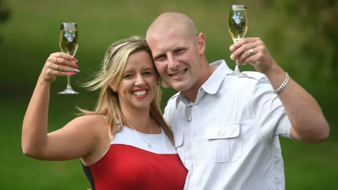 Шарлотта і Деніел Пірт