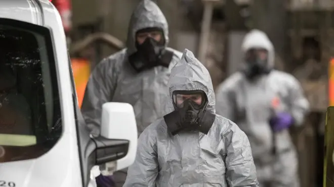 На месте отравления Скрипаля и его дочери в английском Солсбери продолжают работать эксперты