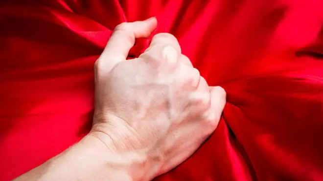 Penelitian di Inggris menyebutkan, para perempuan berusia 16 sampai 74 tahun melaporkan bahwa mereka merasa sakit saat berhubungan seks.