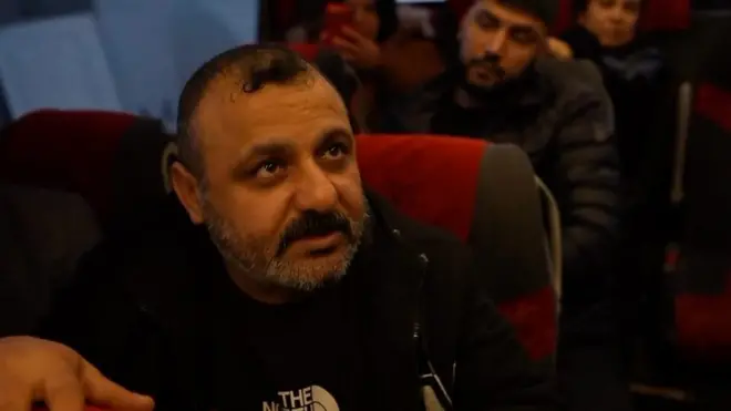 زلزال تركيا وسوريا: " دفنوا أخي بدوننا "