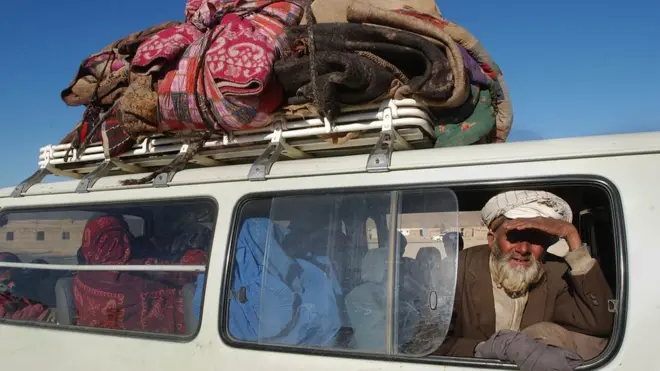 افغان بېځايه شوي