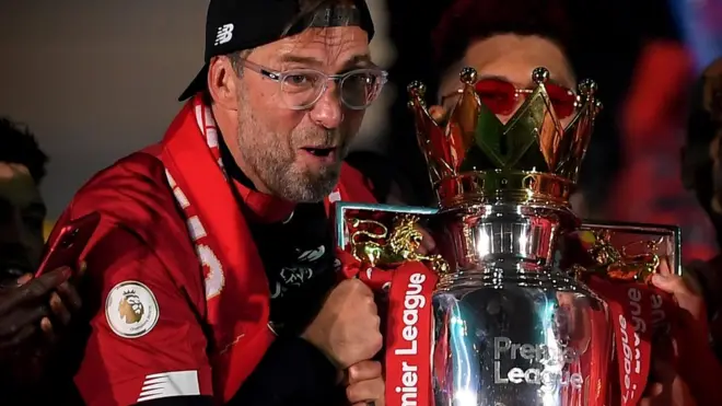 حسم ليفربول بقيادة كلوب لقب الدوري الإنجليزي الممتاز قبل سبع جولات من نهاية المسابقة