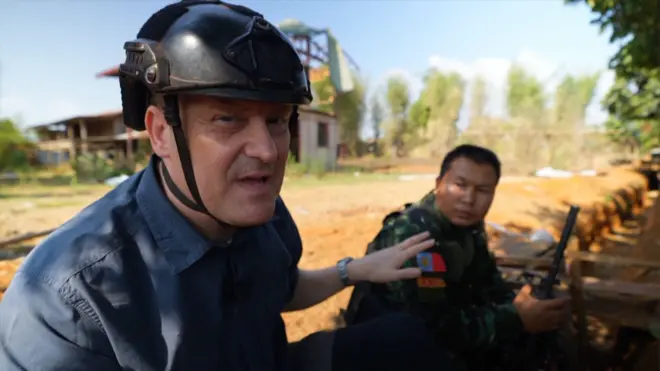 BBC記者夏昆汀在緬甸東部克倫尼州的叛軍控制地區採訪。