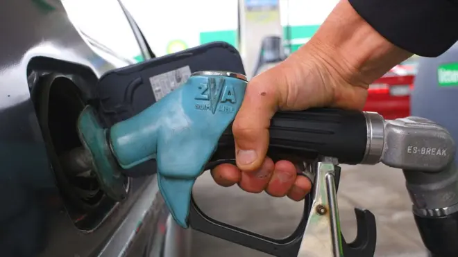 ज़िम्बाब्वे, ज़िम्बाब्वे की मुद्रा, पेट्रोल, डीज़ल अर्थव्यवस्था, डॉलर, पेट्रोल-डीज़ल सबसे महंगे