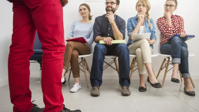 Соискатель в красных штанах