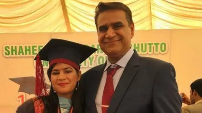 سُمن بودانی اپنے والد کے ہمراہ