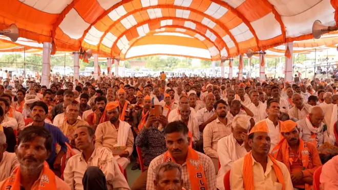 मध्य प्रदेश में चुनाव प्रचार के मोर्चे पर बड़ी ज़ोर आजमाइश