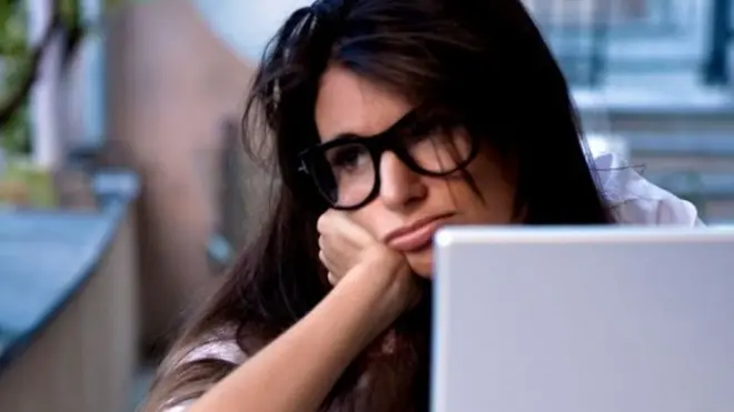 काम पर लौटने को लेकर हम इतने असहज क्यों हैं?