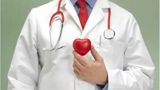 తెలుగు రాష్ట్రాలతోపాటు దేశం నుంచి అనేకమంది విద్యార్దులు యుక్రెయిన్లో మెడిసిన్ కోర్సు చదువుతున్నారు