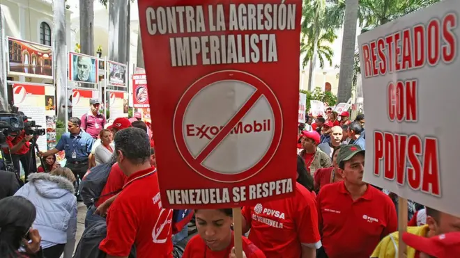 En 2008, al inicio de la disputa con Exxon Mobil, los partidarios del chavismo se movilizaban en apoyo al gobierno venezolano.