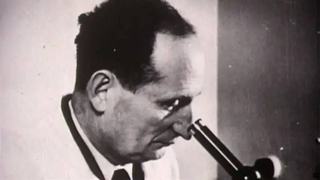 El doctor Yakov Rapoport -uno de los detenidos- y su hija Natasha le contaron a la BBC sus recuerdos de lo que ocurrió.