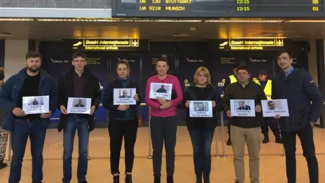 Акція на підтримку українських політв'язнів в аеропорту Бухареста